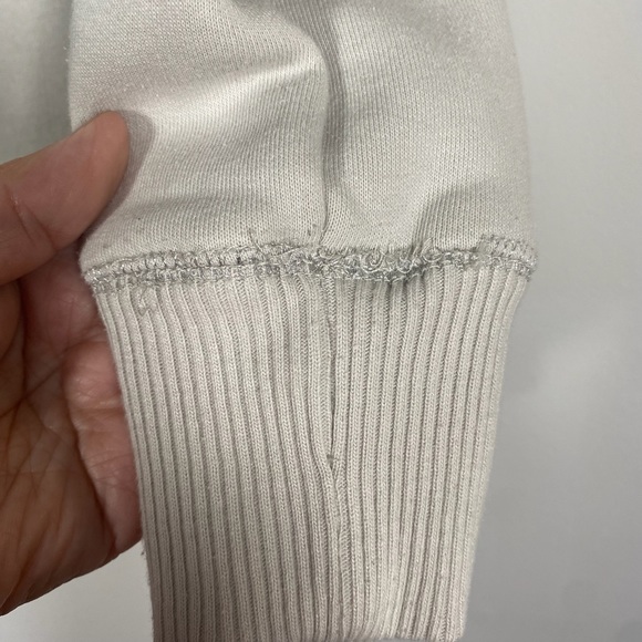 Disney Parks Women’s Size Medium Walt Disney World 2018 Sweatshirt Embroidered - Picture 6 of 10